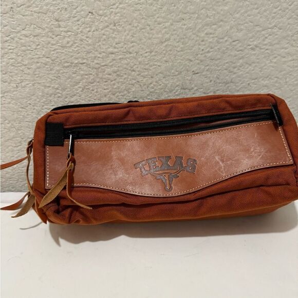 Wildgoose TEXAS MADE toiletry bag reddish brown - Picture 1 of 15